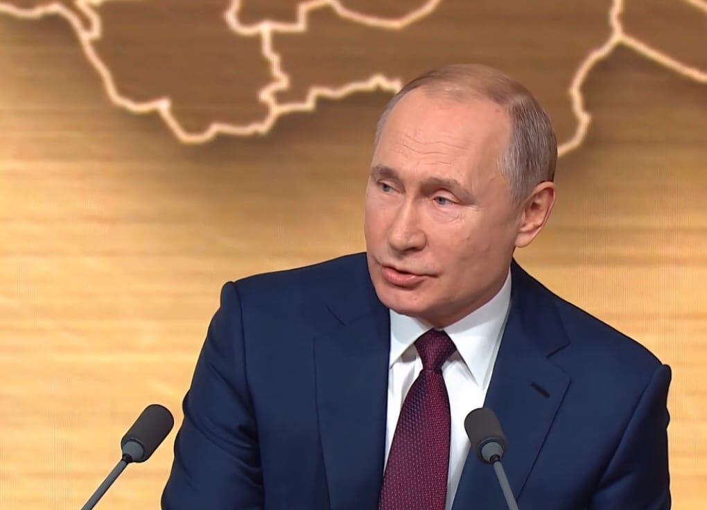 Кадр с пресс-конференции Владимира Путина 2019