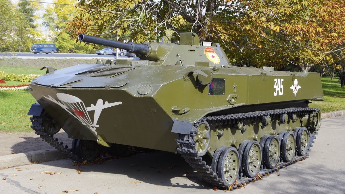 Бмд фото на колесах Танки научат прыгать с парашютом?! Или зачем ВДВ Т-72? Военное Мнение Дзен