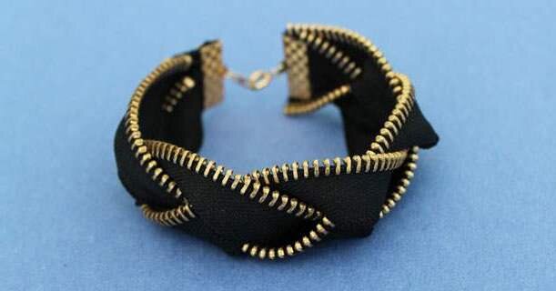Браслет из замка-молнии. Источник: brendoptom.ru
