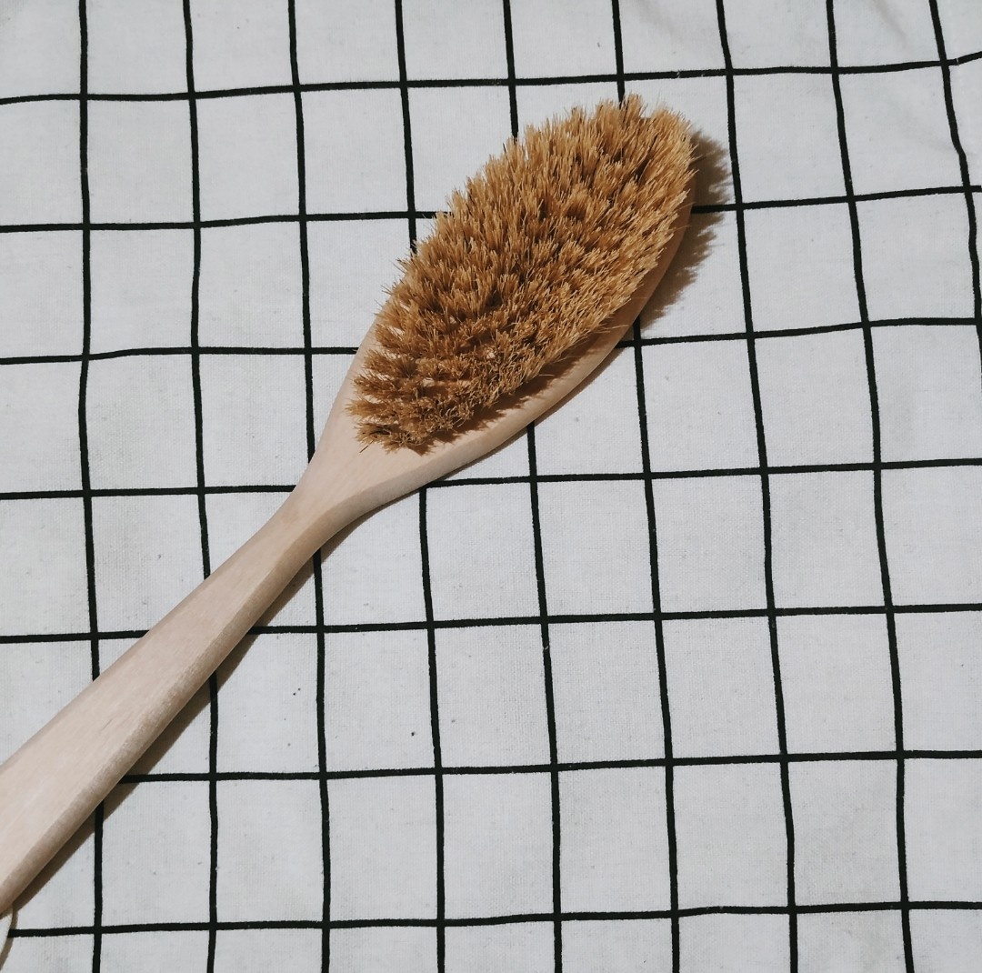 Берёзовая щетка с щетиной кабана Ropin. Средняя жесткость.