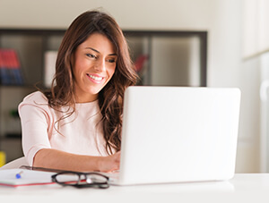 Поэтому мы будем искать только таких брокеров, которые работают со всеми ведущими мировыми биржами.