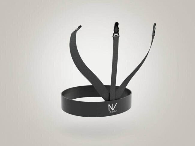 Этот предмет очень напоминает аксессуар игр для взрослых, но это не так. Данное устройство работает для того, чтобы рубашка не выправлялась из брюк, когда вы в деловом костюме. Кольцо надевают на бедро, а ремешки прикрепляют к низу рубашки.