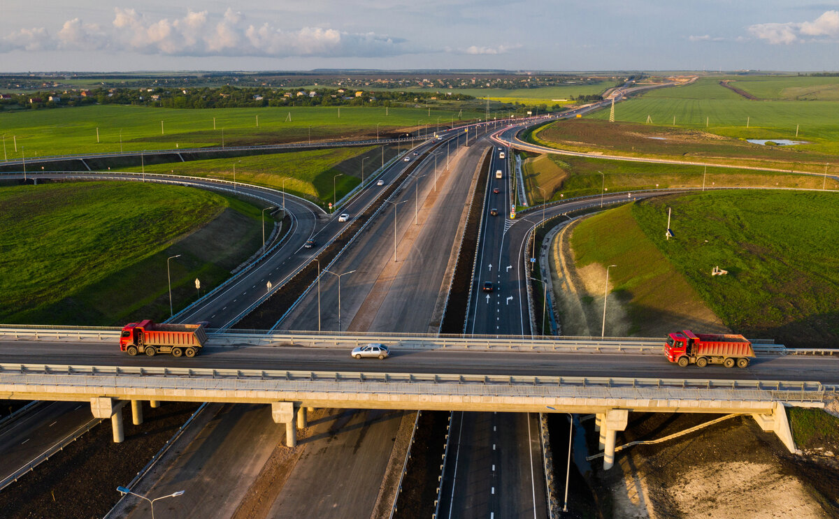 Вот вам Фомы. Трасса еще не окончена до конца, но по моему мнению около 80-90% уже сделано. Езжу регулярно из Краснодара в Севастополь с 2016 года.
