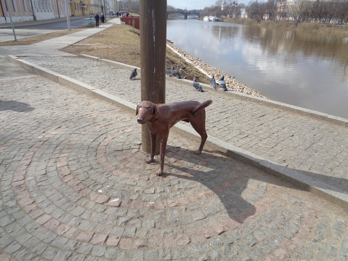 Памятник фонарному столбу