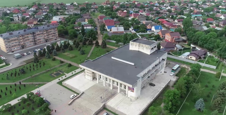 Куда же без фото с высоты птичьего полёта)