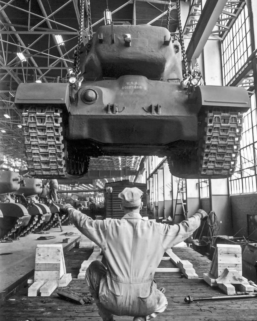 Осенью 1945 года американский танкопром практически полностью прекратил выпуск новых видов бронетехники. Связано это оказалось с окончанием войны, но имелись и другие причины.