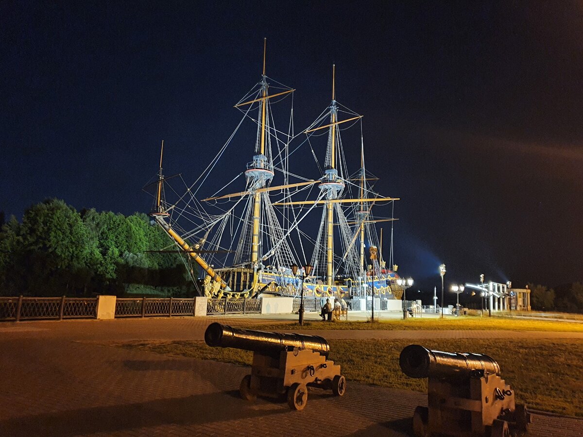 Петровская площадь Воронеж