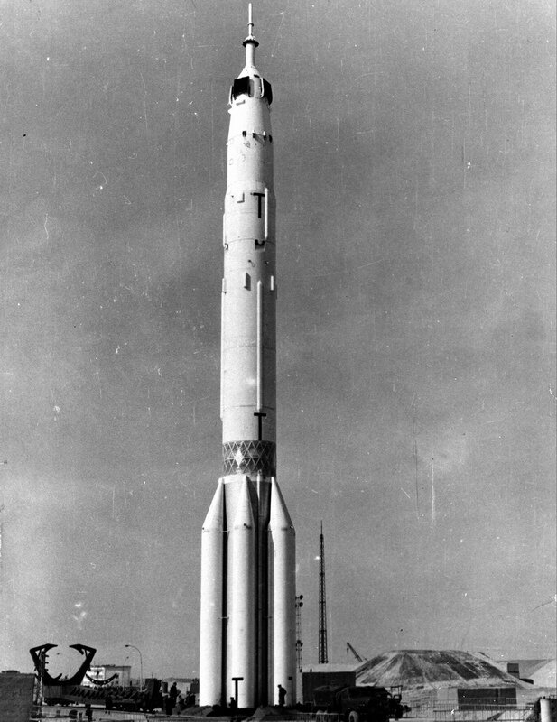 Пилотируемая версия РН УР-500К "Протон-К". В качестве полезной нагрузки: Союз-7К-Л1 и Блок-Д (программа "Зонд").