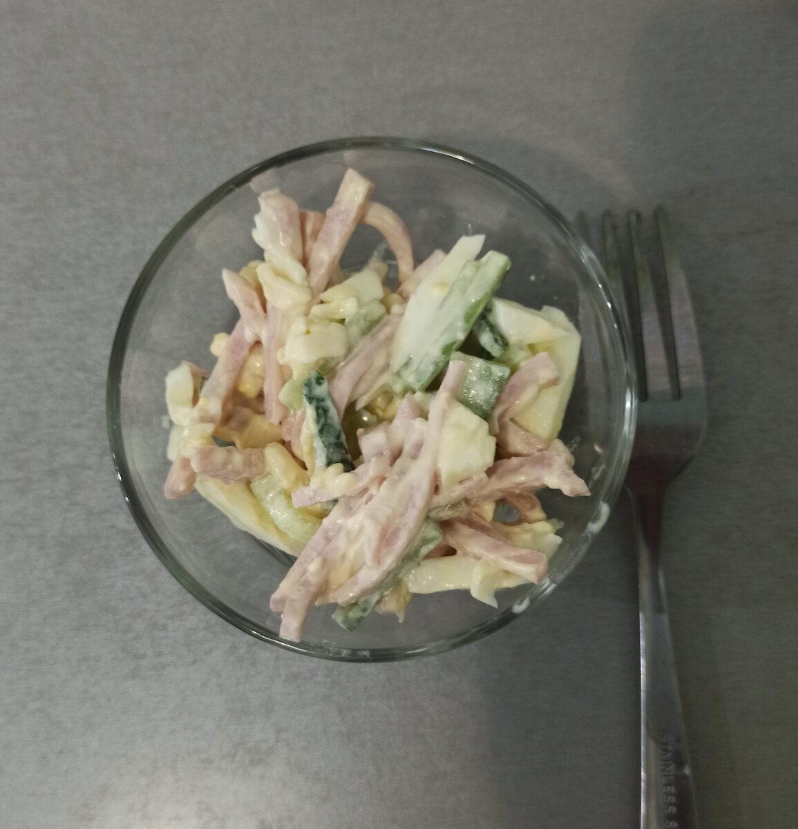 Огурец, ветчина, яйцо, сыр