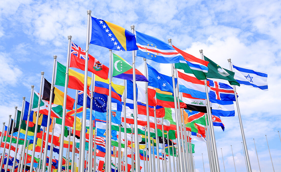 Почему так много разных мировых флагов? Какие самые распространенные символы на флагах? Что означают цвета на флагах? Так много вопросов ... мы покажем вам ответы здесь.