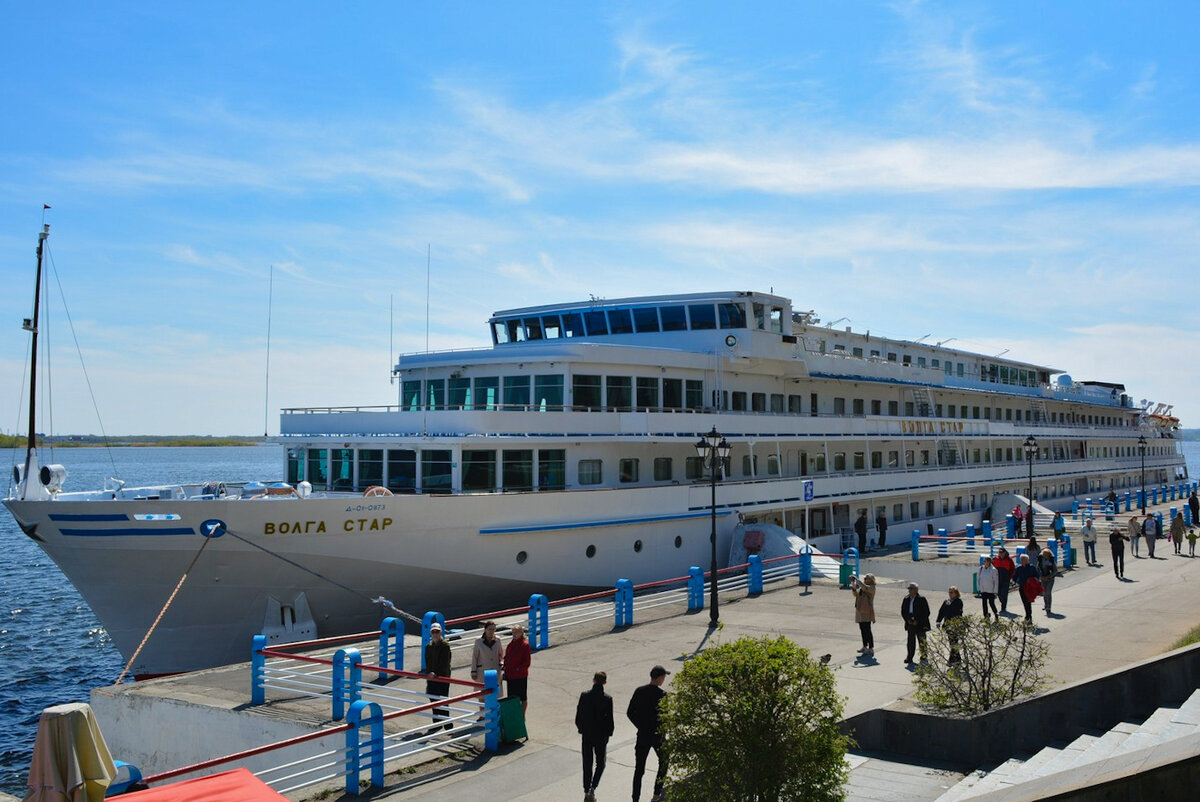 Теплоход «Волга Стар»