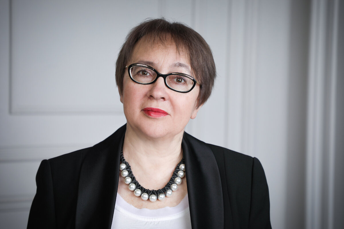 Коноваленко Марина Юрьевна, кандидат псих. наук, доцент, директор по маркетингу компании "Аксамит", преподаватель РЭУ им. Г.В. Плеханова