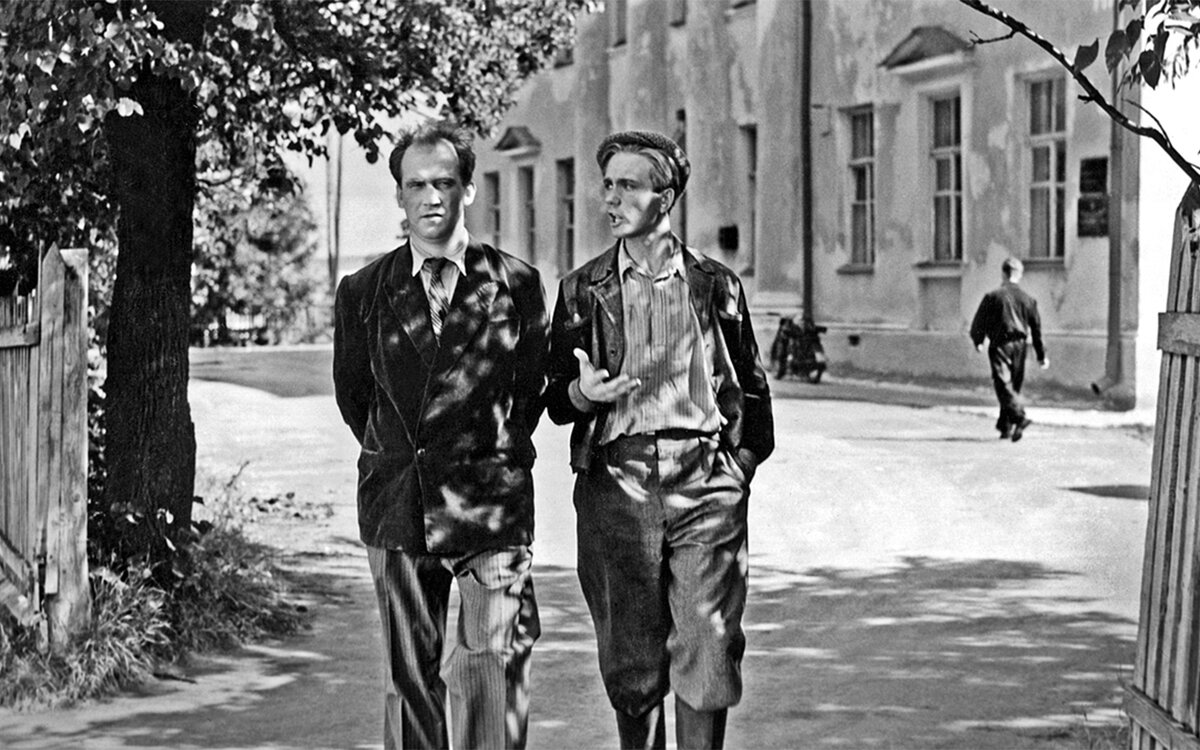 Кадр из фильма «Из Лебяжьего сообщают», реж. Василий Шукшин, 1960 