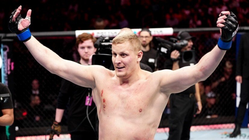     Российский боец тяжёлого веса UFC Сергей Павлович Gettyimages.ru Jeff Bottari / Contributor