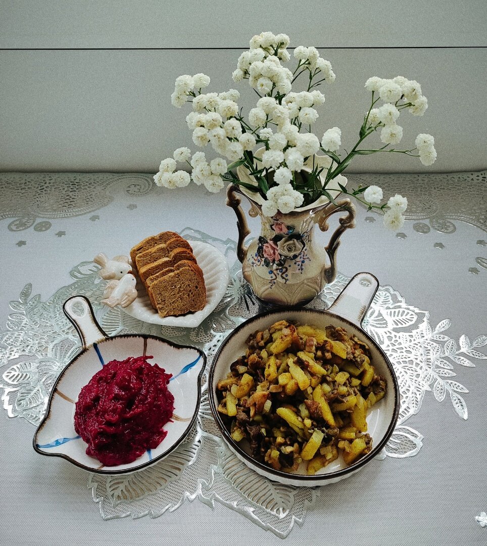 цветочки-то до сих пор стоят) уже больше десяти дней...