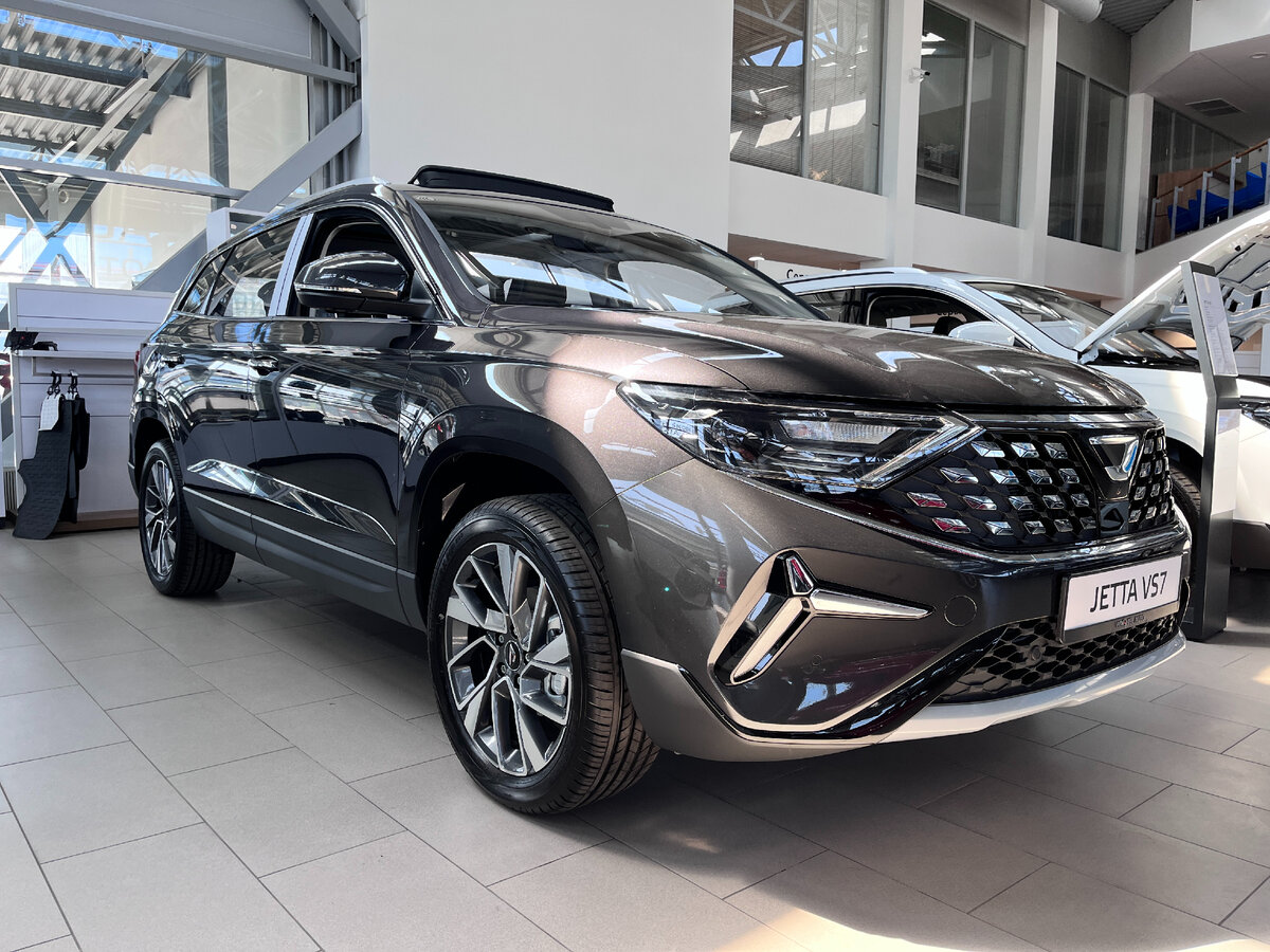 Габаритные размеры JETTA VS7 максимально приближены к соплатформенной Skoda Kodiaq. Как и Kodiaq, VS7 – это кроссовер D-класса. 