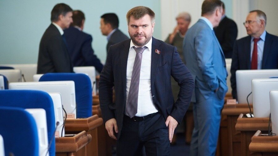     Основатель группы компаний «Синергия» из Омска не смог оспорить решение суда о привлечении к субсидиарной ответственности за банкротство ООО «Свинокомплекс Пермский».