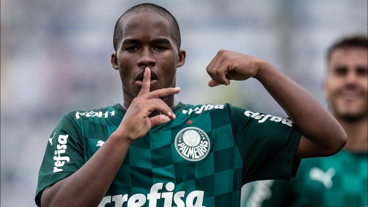 Эндрик Филипе собственной персоной.