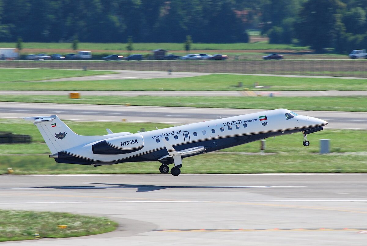самолёт Embraer -135.  фото: картинки яндекса.