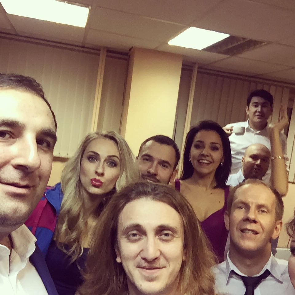 Коллектив шоу "Однажды в России" (источник: instagram.com/tteymuraz)