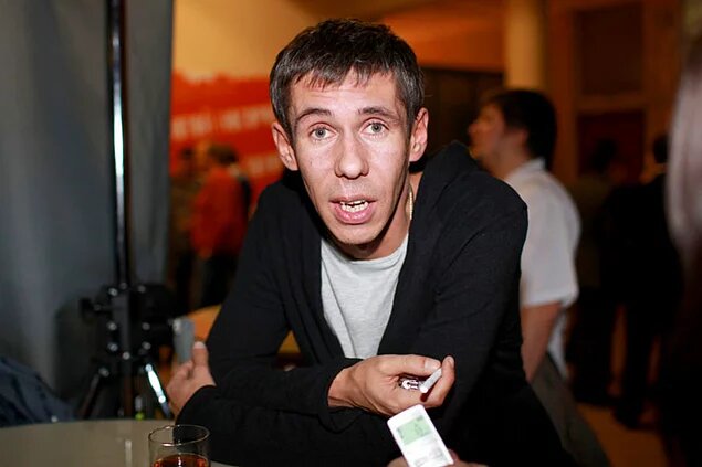 В начале 2000-х Алексей снялся в таких фильмах, как "Звезда", "ДМБ", "Жмурки" и многие другие. Однако актер очень быстро стал звездой скандальных новостей. Например в 2005 году он пришел пьяным на Кинотавр. Впоследствии он не раз становился героем сомнительных историй. Его стали реже снимать в кино. И хотя многие телезрители еще помнят актера талантливым и позитивным, мало кто верит в его возвращение в большое кино.