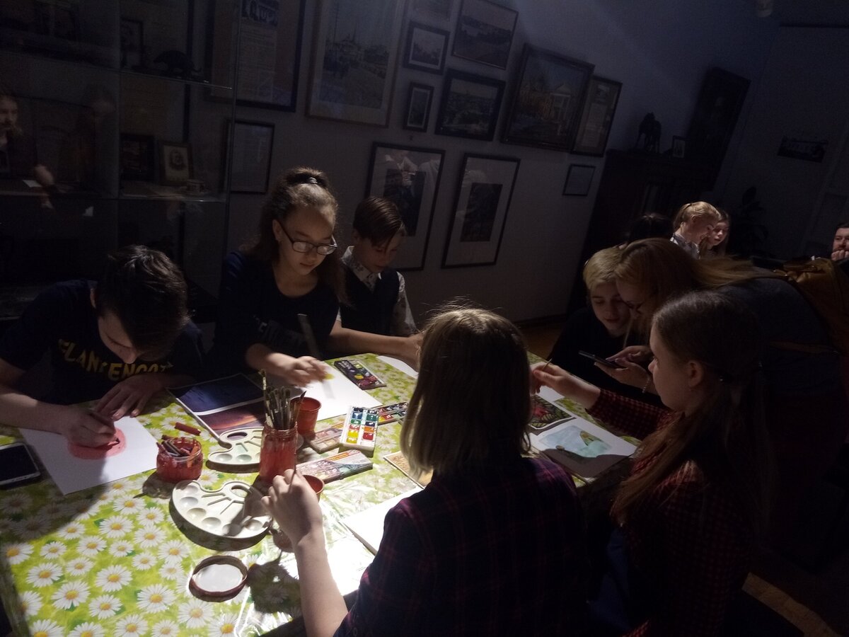 Интерьер музея располагает к рисованию