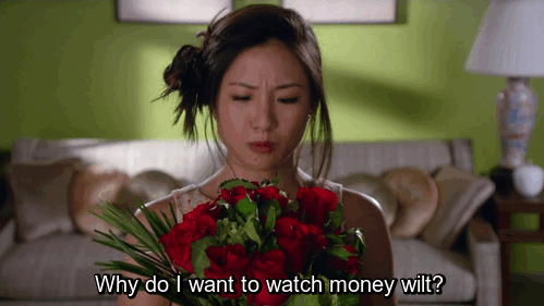 Джессика была бы против цветов на 8 марта - это ж только деньги на ветер!