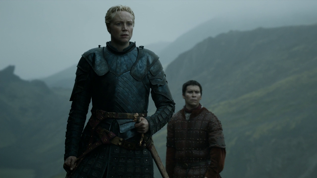 Оруженосец Подрик, естественно с права.