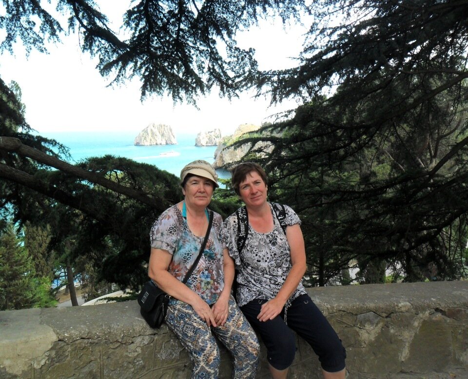                                     Я и мама на территории "Артека"