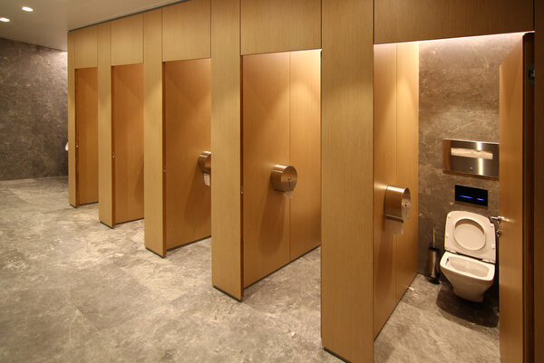 Общественные туалеты в Польше не для чистюль. Муж посетил и долго делился впечатлениями