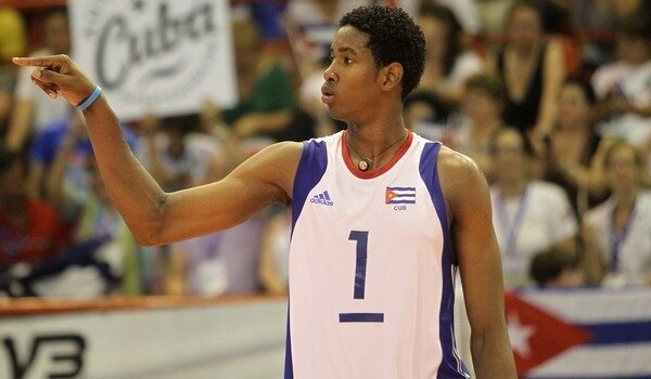 Леон — самый молодой капитан в истории сборной Кубы. Фото с сайта волейбольной федерации Кубы.