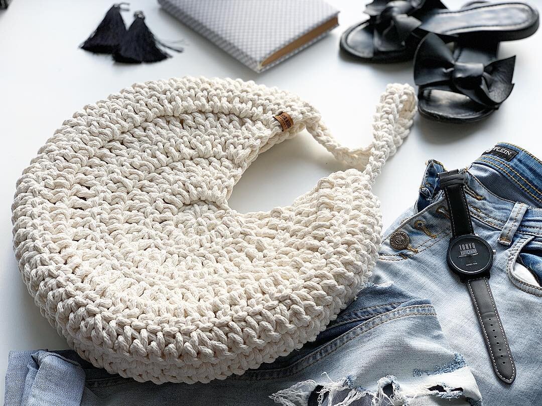 вязаная сумка из полиэфирного шнура. сумка торба вязаная крючком из шнура. сумка магнолия крючком из полиэфирного шнура. сумка орео из полиэфирного шнура крючком. сумка из полиэфирного шнура.