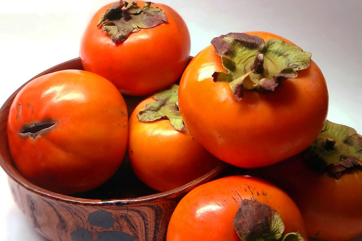 маска хурма. витамины в хурме. хурма экспорт. хурма. полезна ли хурма для организма человека.