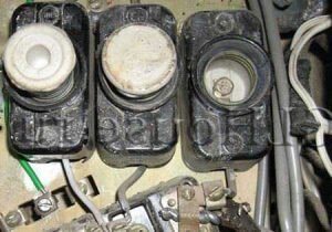  Почему выбивают пробки