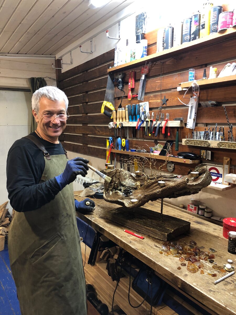 В процессе работы в мастерской