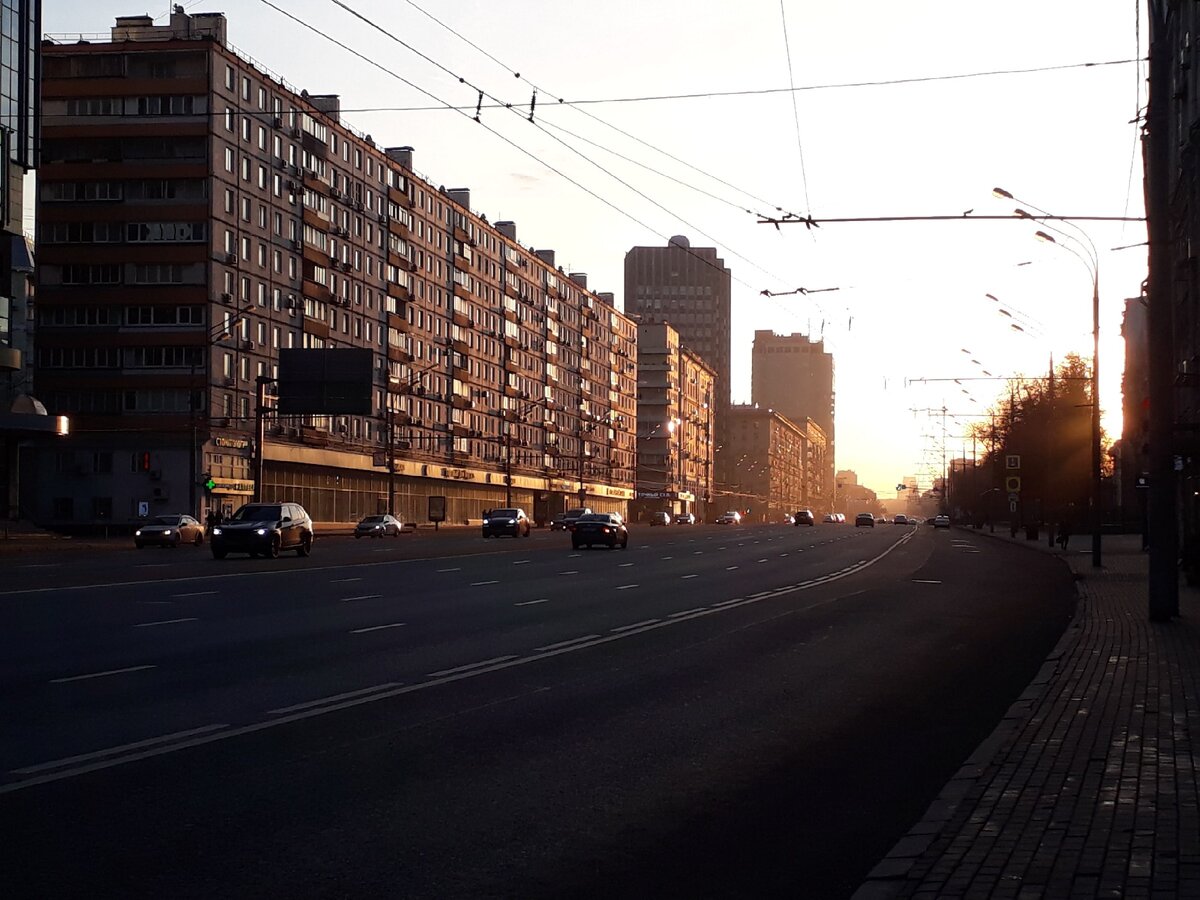Вот по такой январско-весенней Москве нагуляли сегодня с сыном 7 км.