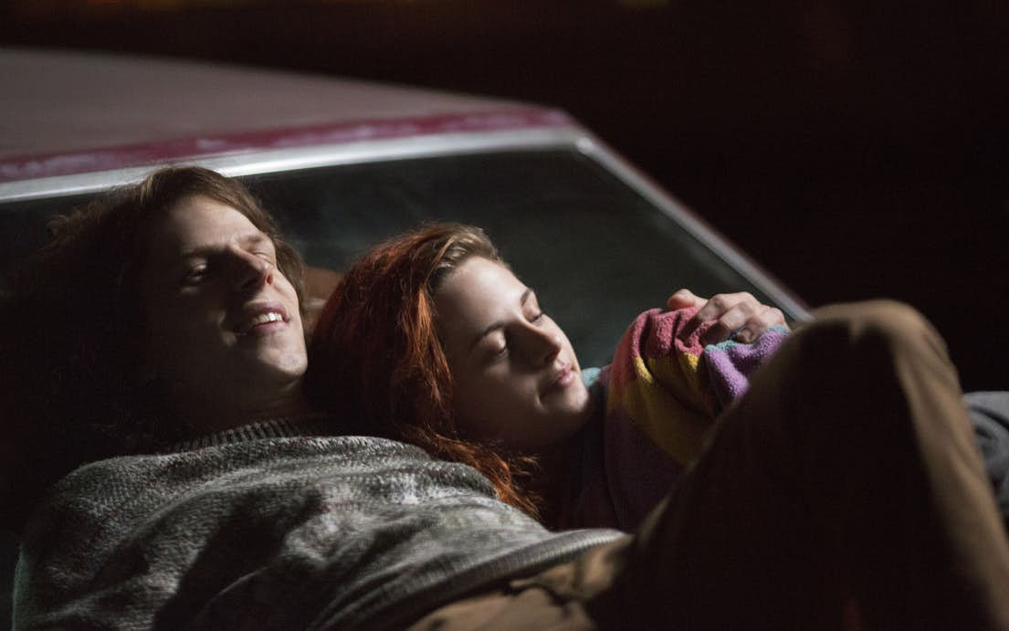 Ультраамериканцы (2015) American Ultra
боевик, комедия, триллер, фантастика
Режиссер: Нима Нуризаде
В ролях: Джесси Айзенберг, Кристен Стюарт, Тофер Грейс, Конни Бриттон, Уолтон Гоггинс
Премьера: 27 августа 2015 года