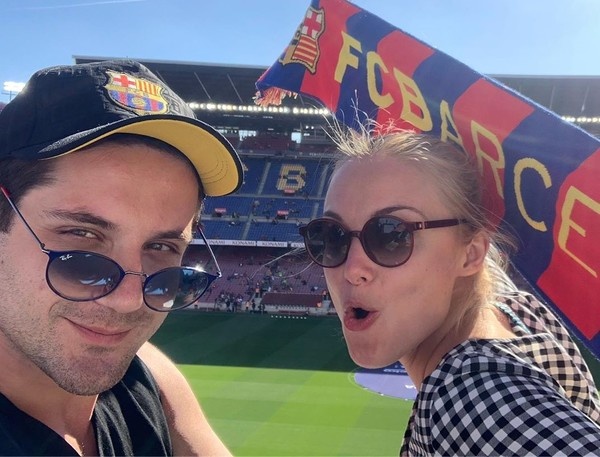 Актер много путешествует с возлюбленной
