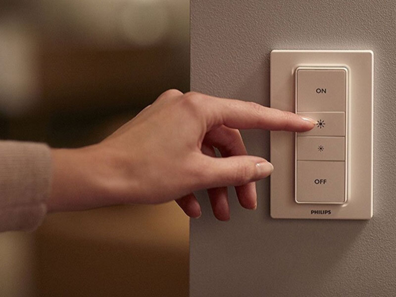 Диммер - позволяет понизить яркость ламп, но требует установки и обслуживания в случае поломки