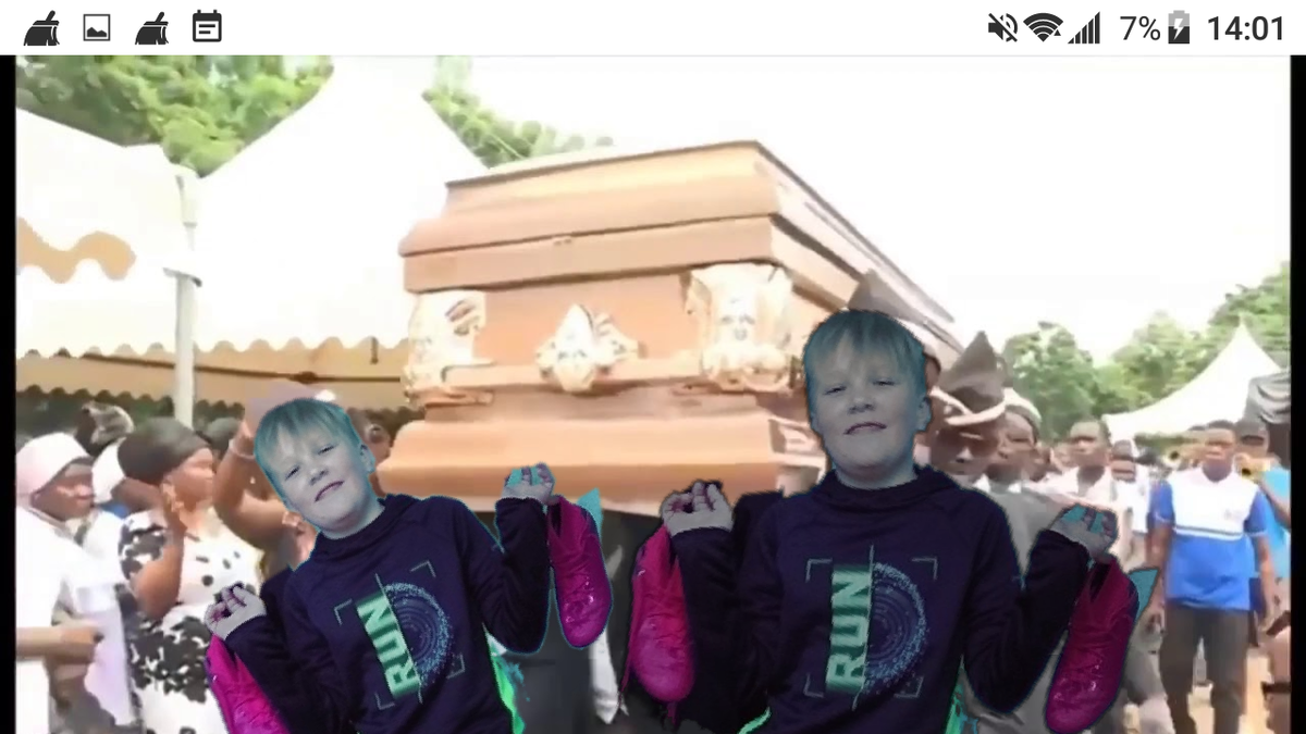 Ха уже не футболисты а негры
