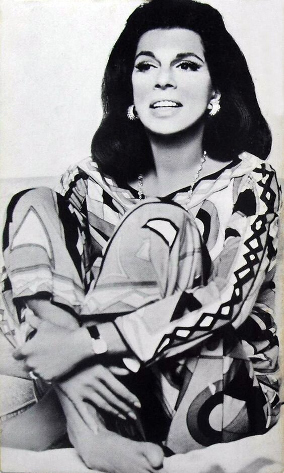 Поклонница бренда американская писательница Жаклин Сюзанн.