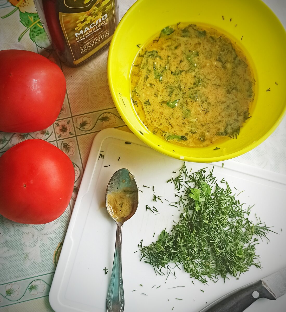 Фотофон у меня сегодня в стиле "ретро-клеёнка". Другого пока нет