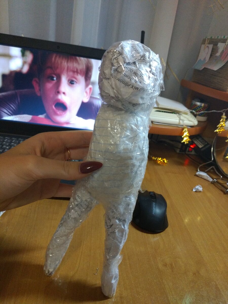 Выглядит жутковато)