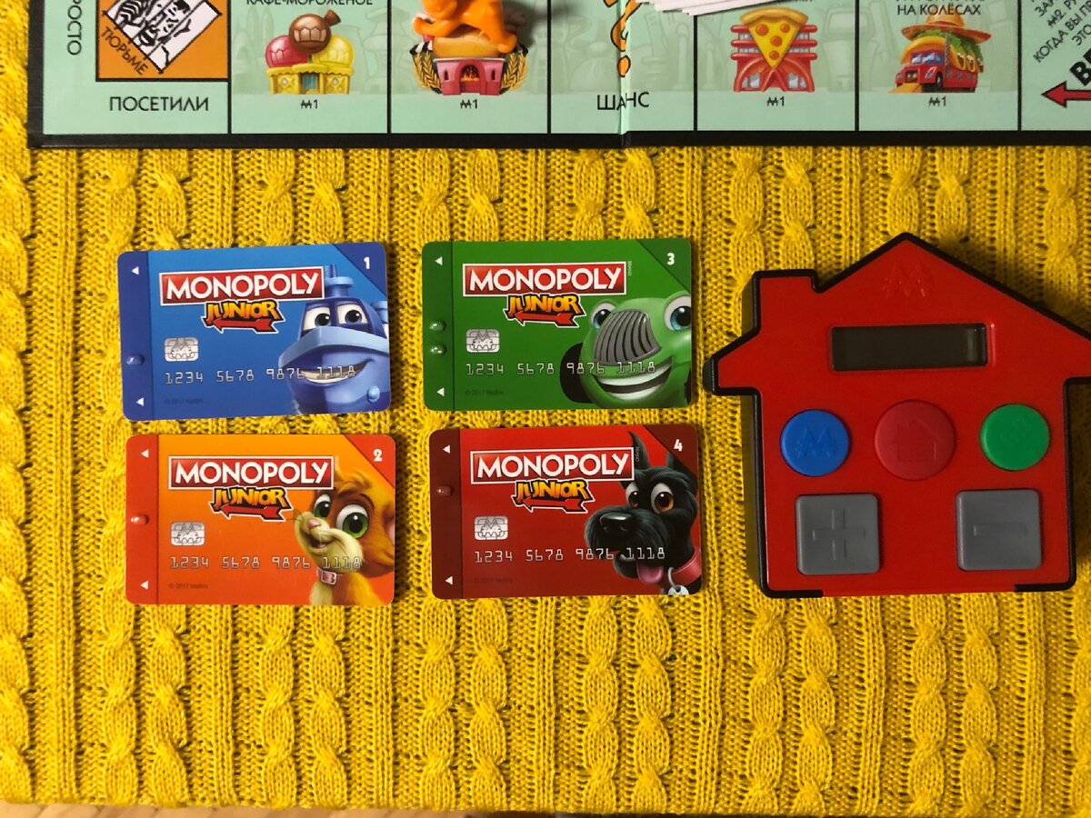 Детская настольная игра MONOPOLY JUNIOR (Электронный банк). Ответы на  вопросы: что в коробке, где купить и сколько она стоит? | WELCOME VF | Дзен