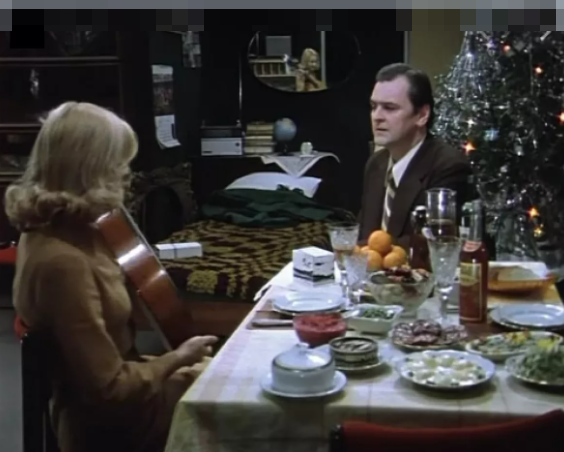 Кадр из фильма "Ирония судьбы или с лёгким паром". Источник: Яндекс.