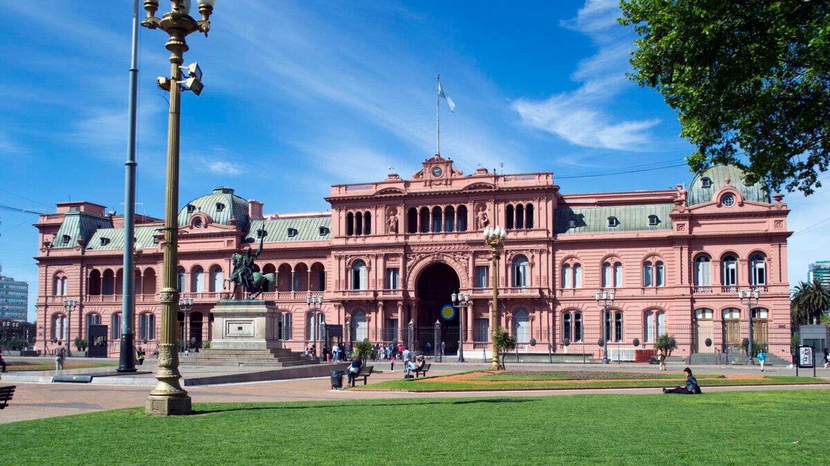 Резиденции главы государства «Casa Rosada»