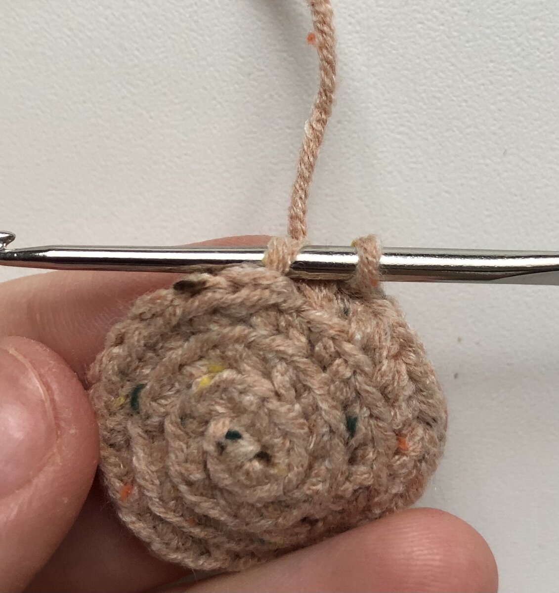 вяжем строго за задние полупетли.