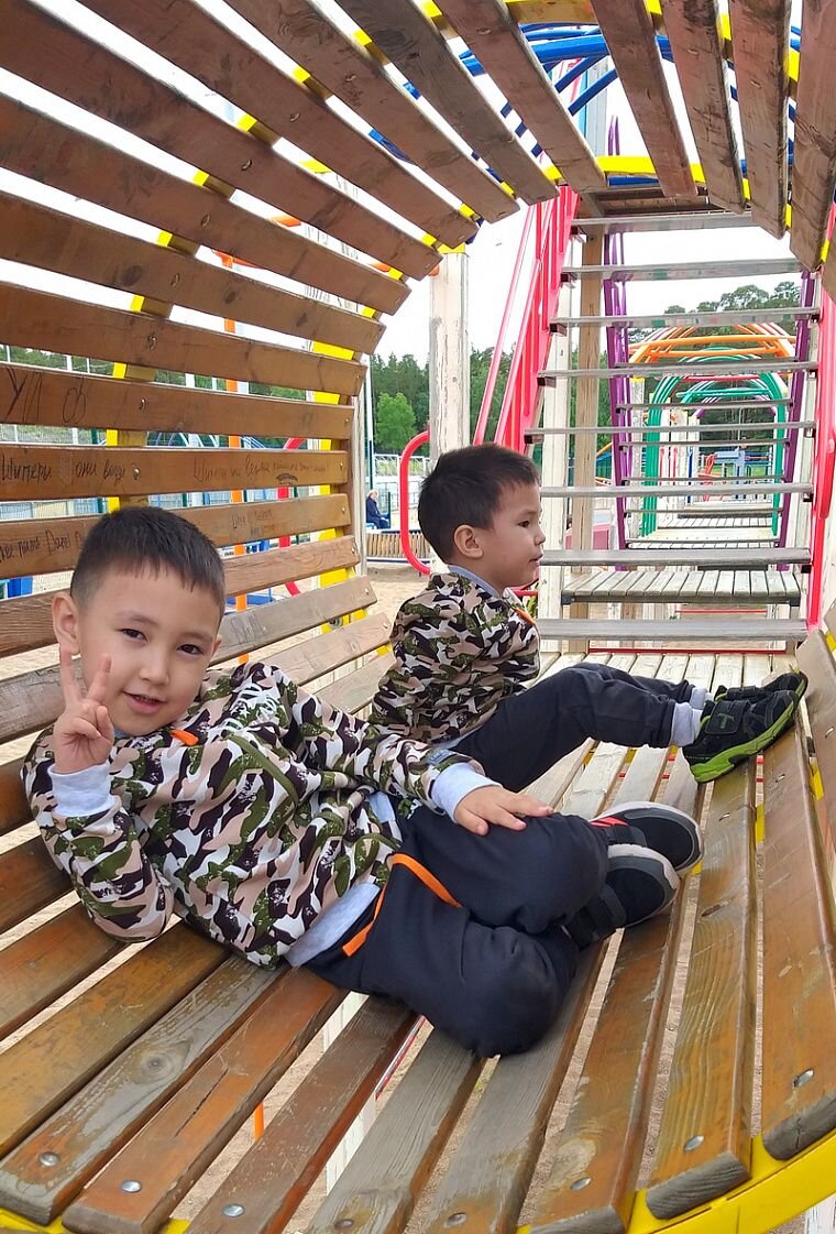 Братья в едином луке "Будь готов" 