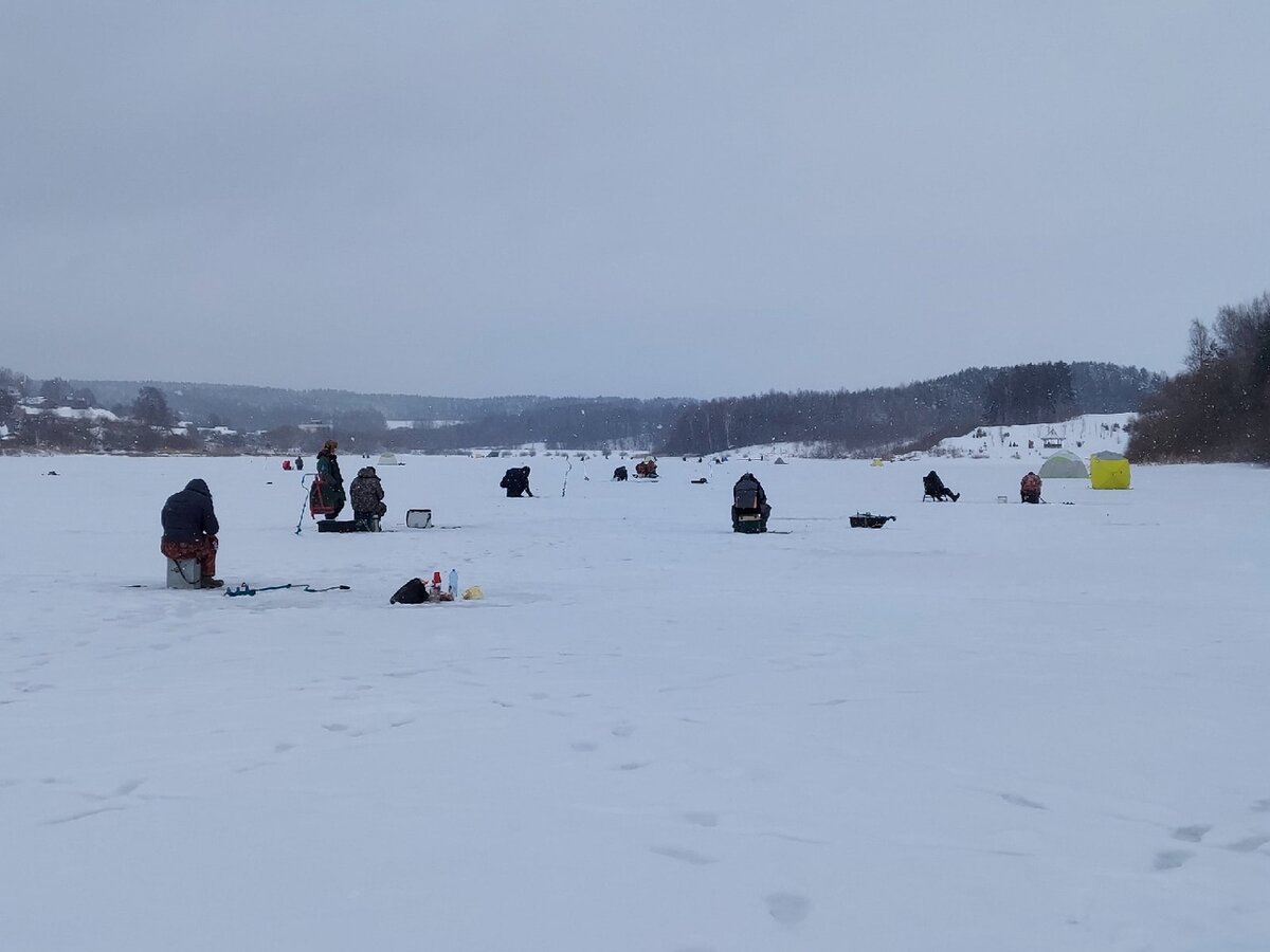 Зимняя рыбалка на Дувровском водохранилище!!!