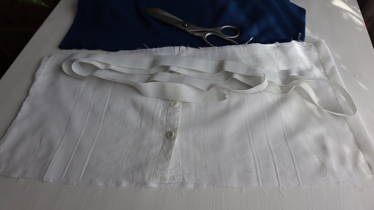 Разрезала старую рубашку и приспособила её части к кофте. Расскажу ...